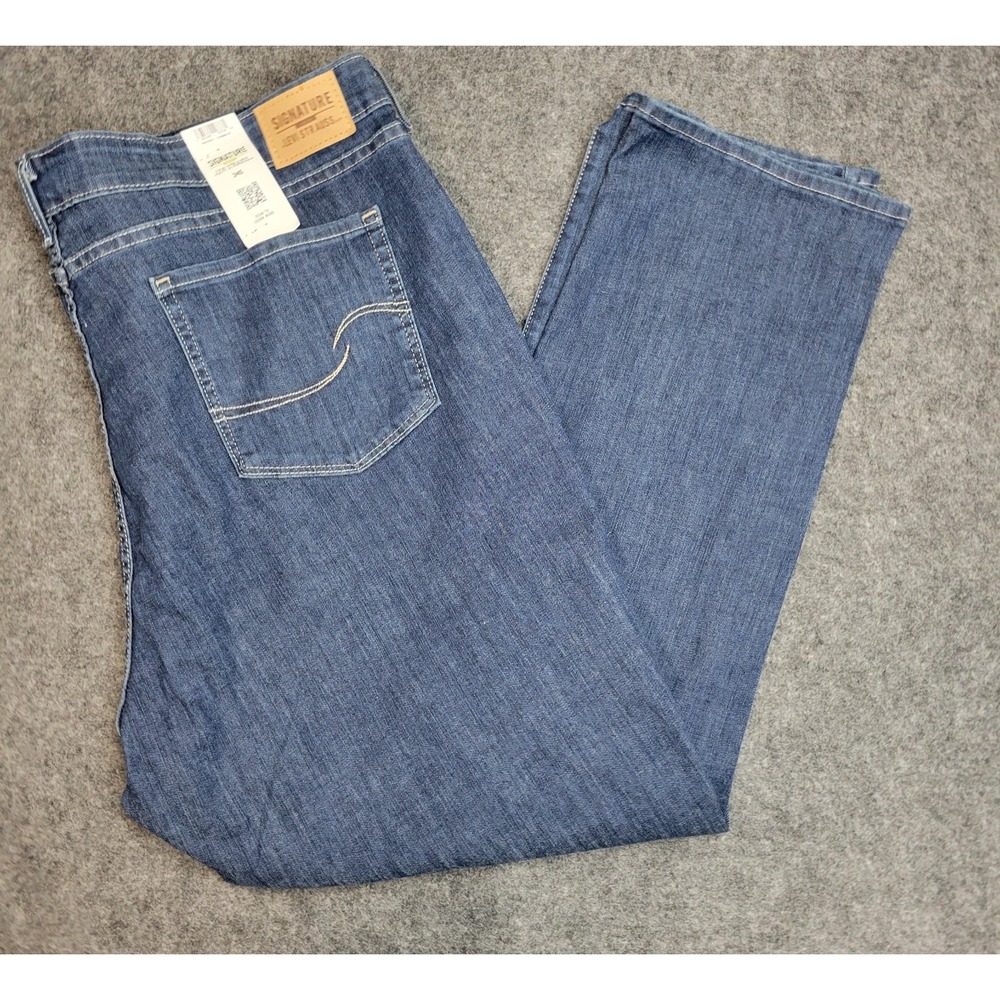 Signature Levi Jeans Womens 24S Blue Denim Totally Shaping Straight Stretch